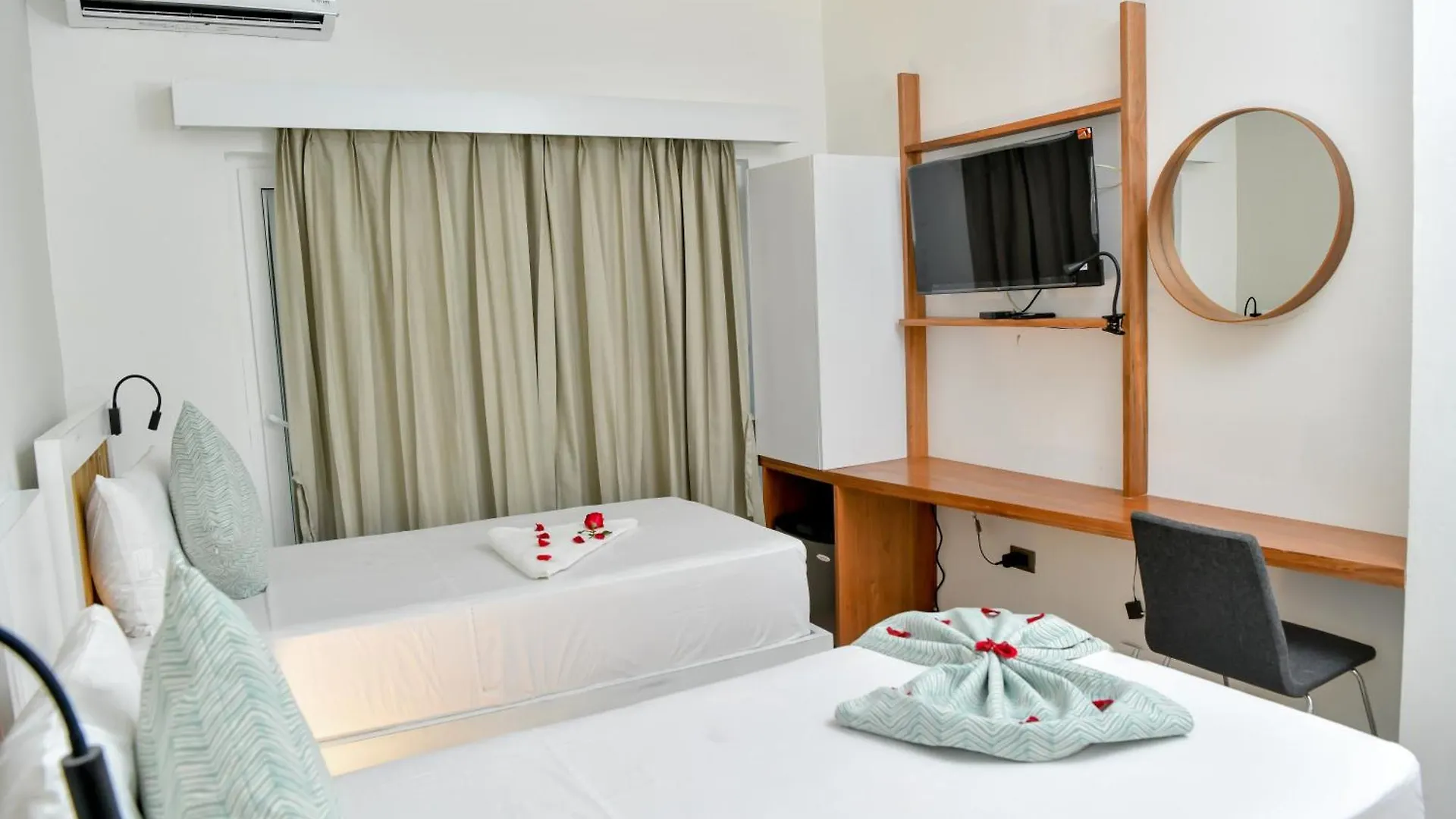 Hotel Honky Tonk Colonial Santo Domingo